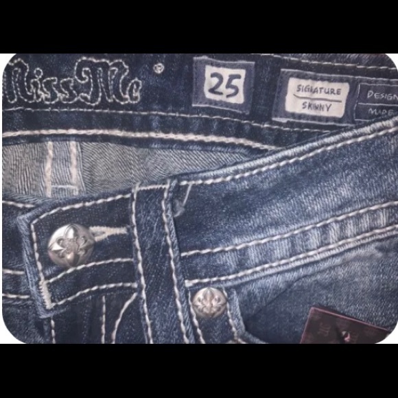 Miss Me Jeans Size 25 Signature-rise Skinny
NWT 110 Retail Awesome super rare - Picture 5 of 11